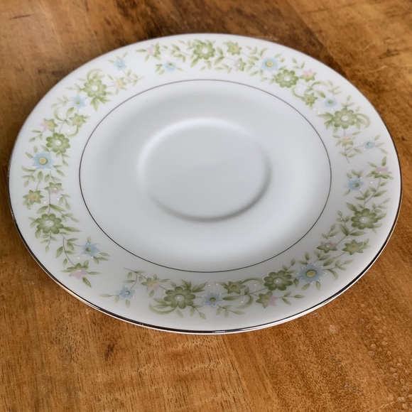 Royal Wentworth Pauline Teacup and Saucer - Picture 9 of 13